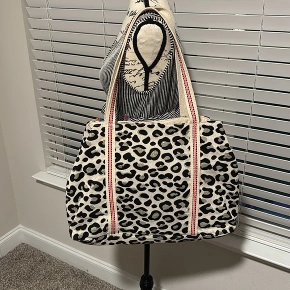 Leopard Beaded Tote Bag - Picture 3 of 5